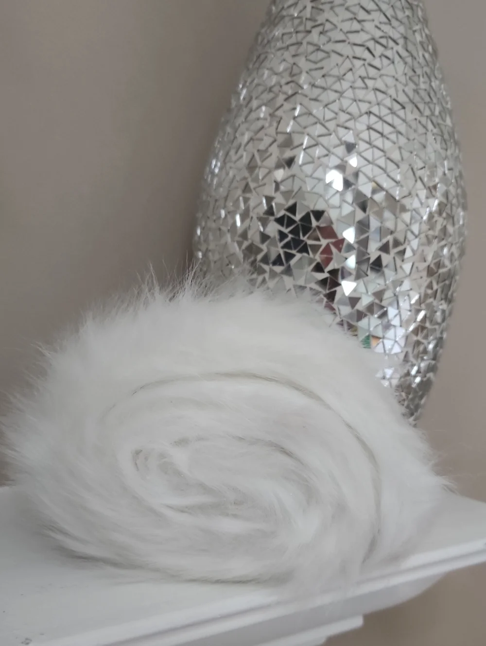 🌟🎉 PIER 1 WHITE FUR GARLAND 🎉🌟
